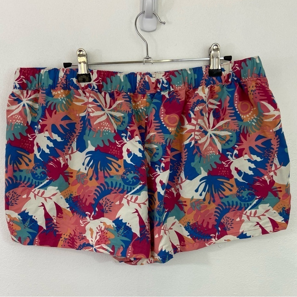 Patagonia Barely Baggies Shorts Waratah Pink Reef 2.5” Sz XL Outdoor Preppy - Picture 12 of 12